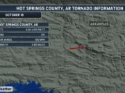Торнадо EF1 повредило дом и сломало деревья в Арканзасе