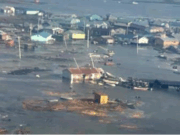 Эвакуированные жители Аляски рассказывают о бегстве из разрушенных штормом прибрежных сообществ