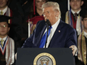 Подпишет ли UT Austin «соглашение» Трампа о финансировании? Почему преподаватели Техаса надеются на обратное