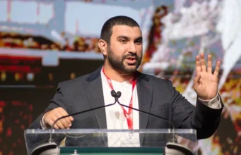 США задержали британского комментатора Сами Хамди во время национального тура выступлений