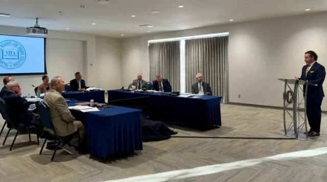 c1c0bab18037b20dbd59e60d0fb1fddb